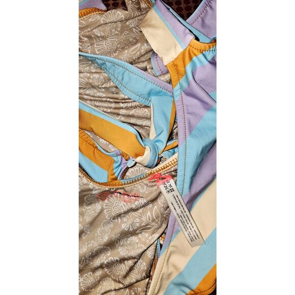 New Free People free-est The Pamela Striped One-Piece Swimsuit $178 XS Blue - Picture 7 of 7